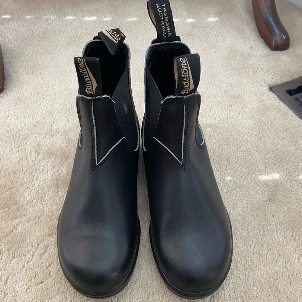 Women’s Black Blundstone Boots Size 9